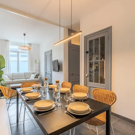 4-bedroom House Centre, Near The Metro + Car Park 4* توركوان