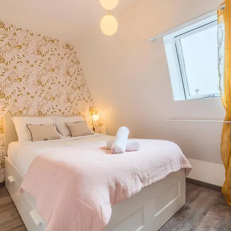 4-bedroom House Centre, Near The Metro + Car Park بيت ضيافة