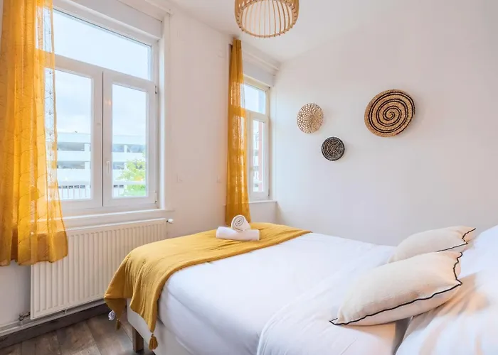 4-bedroom House Centre, Near The Metro + Car Park 4*