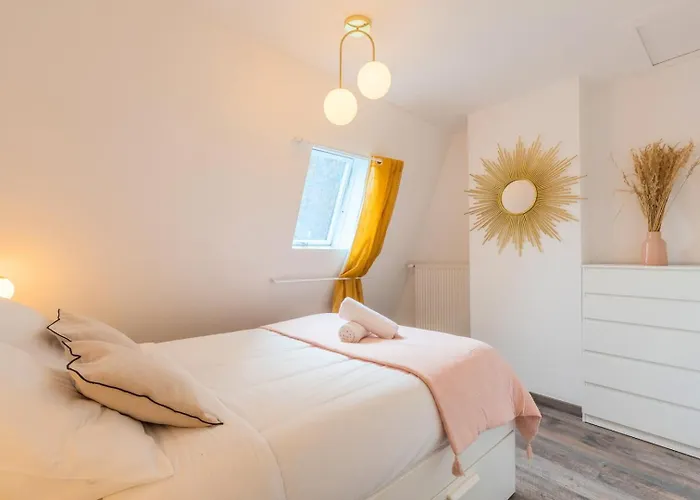 4-bedroom House Centre, Near The Metro + Car Park 4*