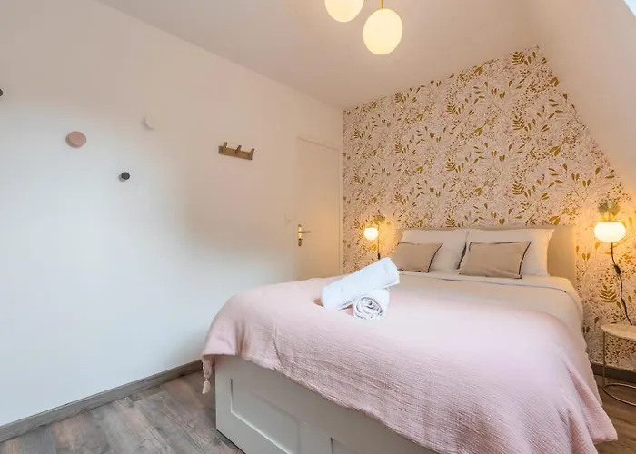 4-bedroom House Centre, Near The Metro + Car Park Maison d'hôtes 4*