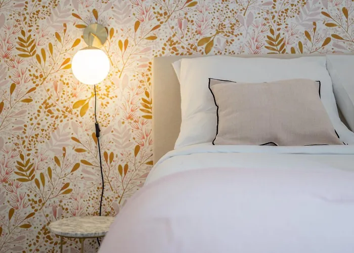 4-bedroom House Centre, Near The Metro + Car Park Tourcoing